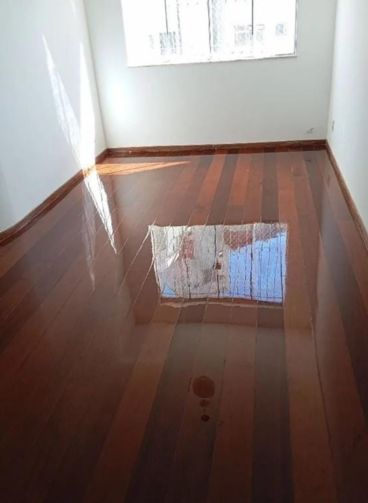 Cliente satisfeito com aplicação de sinteco em piso